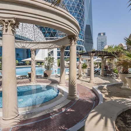 Higuests - Luxury Apartment In The Iconic Park Towers Дубай Екстериор снимка