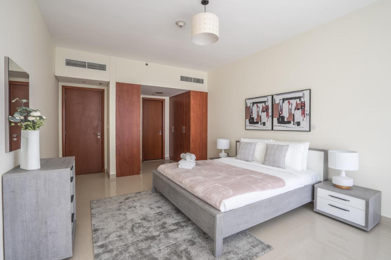 Higuests - Luxury Apartment In The Iconic Park Towers Дубай Екстериор снимка
