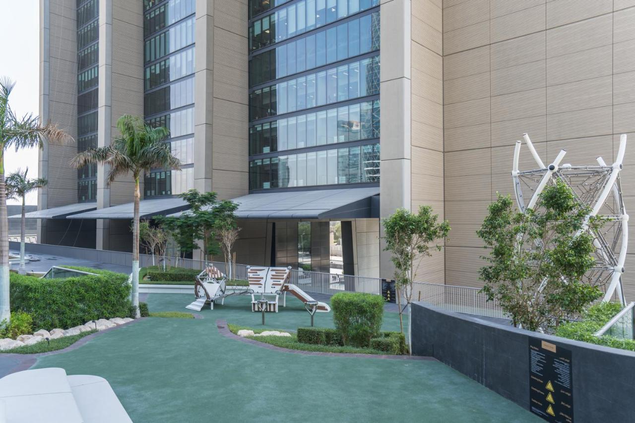 Higuests - Luxury Apartment In The Iconic Park Towers Дубай Екстериор снимка